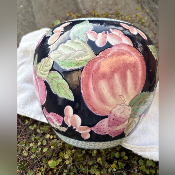 Lg vintage ginger pot - Picture 7 of 9